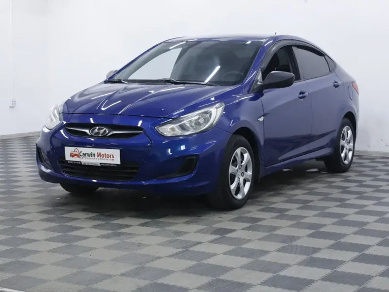 Hyundai Solaris 2013