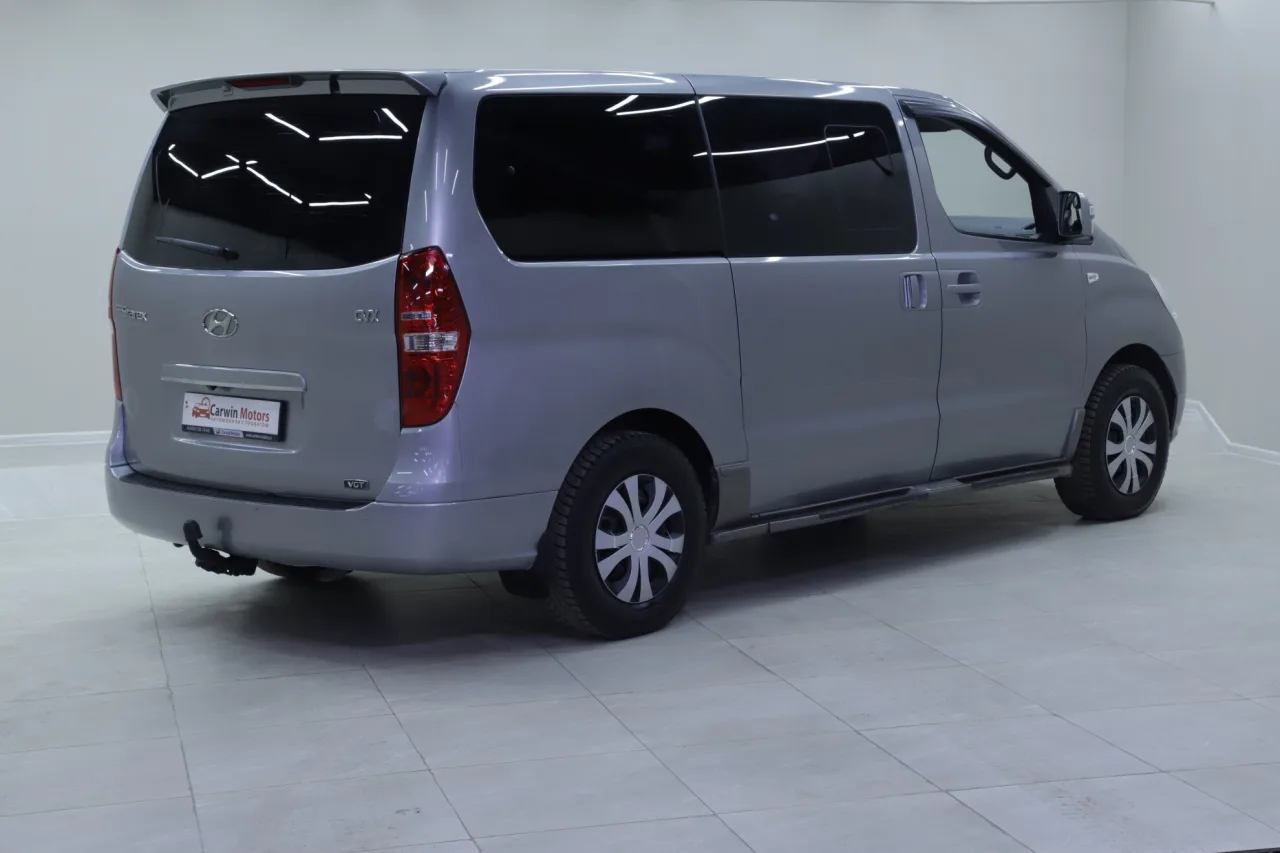 Hyundai Grand Starex