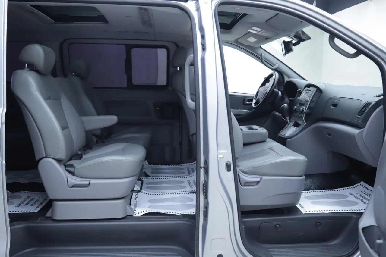 Hyundai Grand Starex