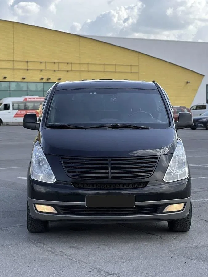 Hyundai Grand Starex