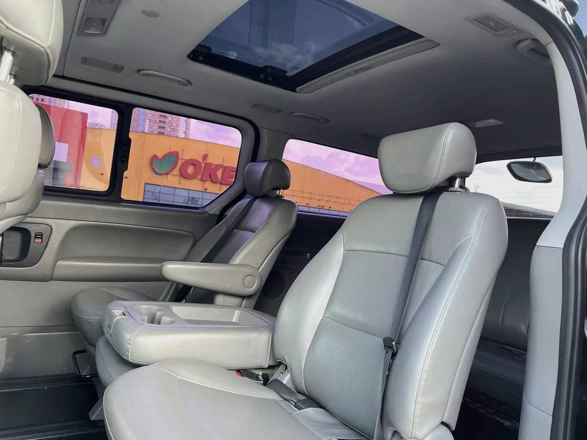 Hyundai Grand Starex