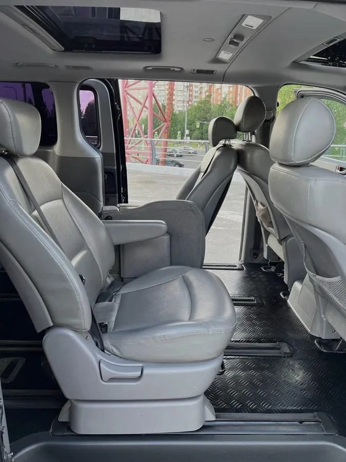 Hyundai Grand Starex