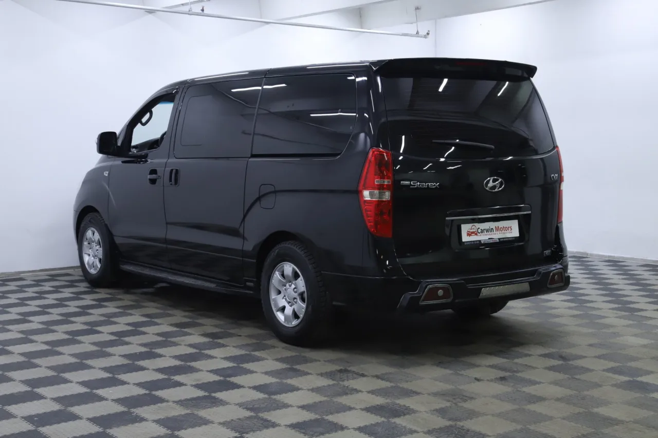 Hyundai Grand Starex