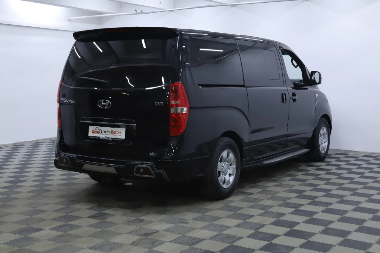 Hyundai Grand Starex