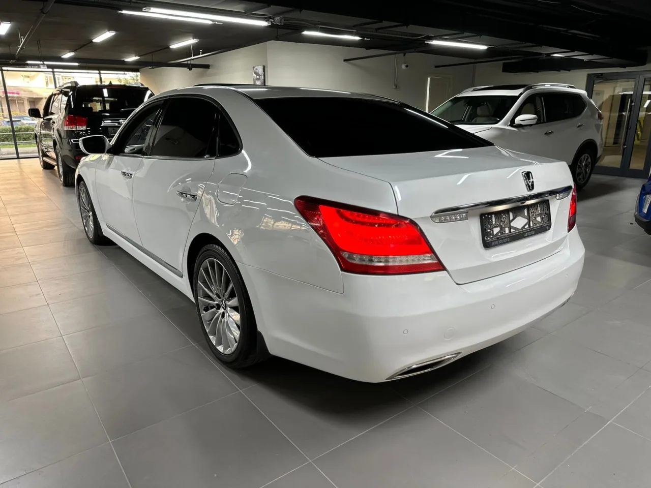 Hyundai Equus