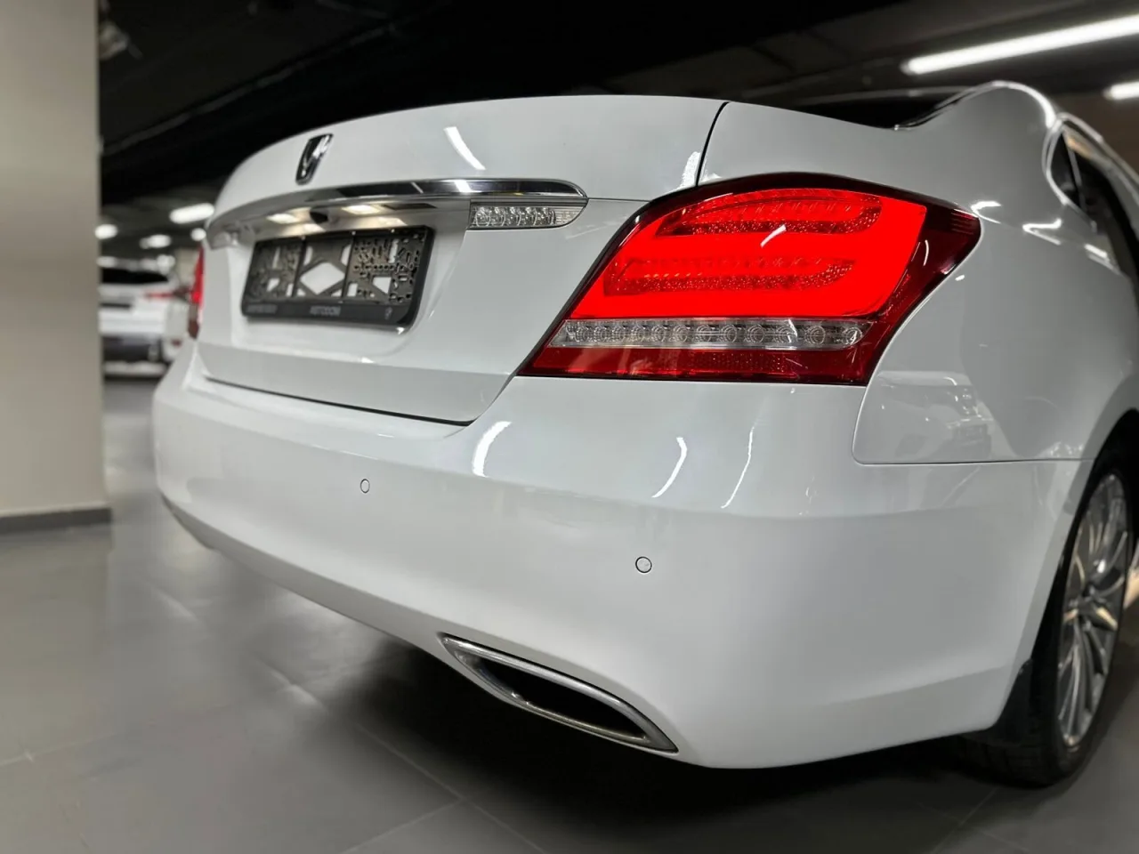 Hyundai Equus