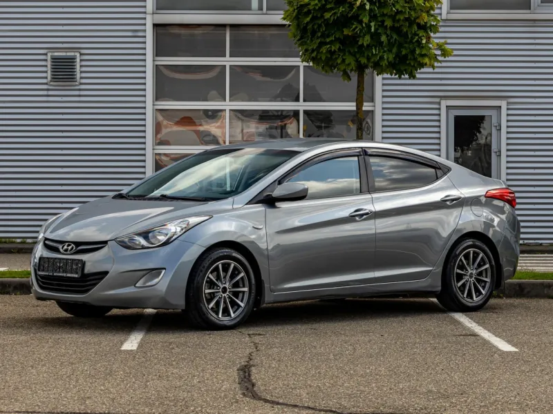 Hyundai Elantra 2013
