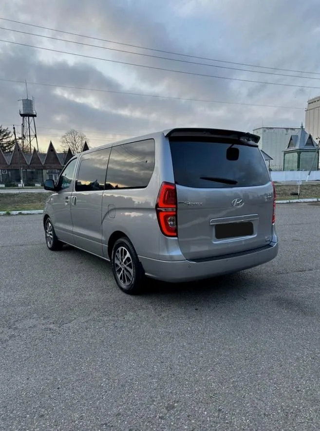 Hyundai Grand Starex