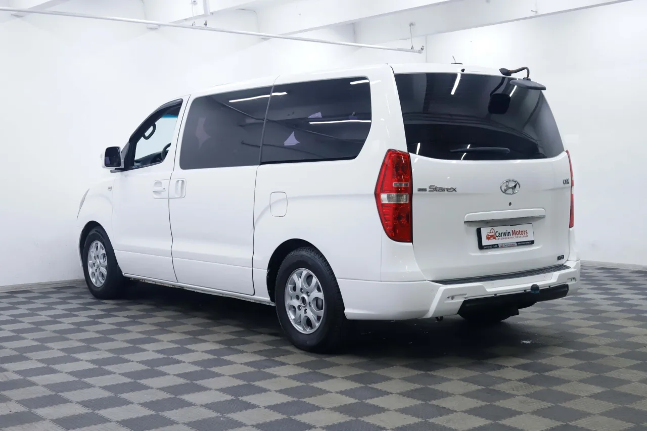 Hyundai Grand Starex