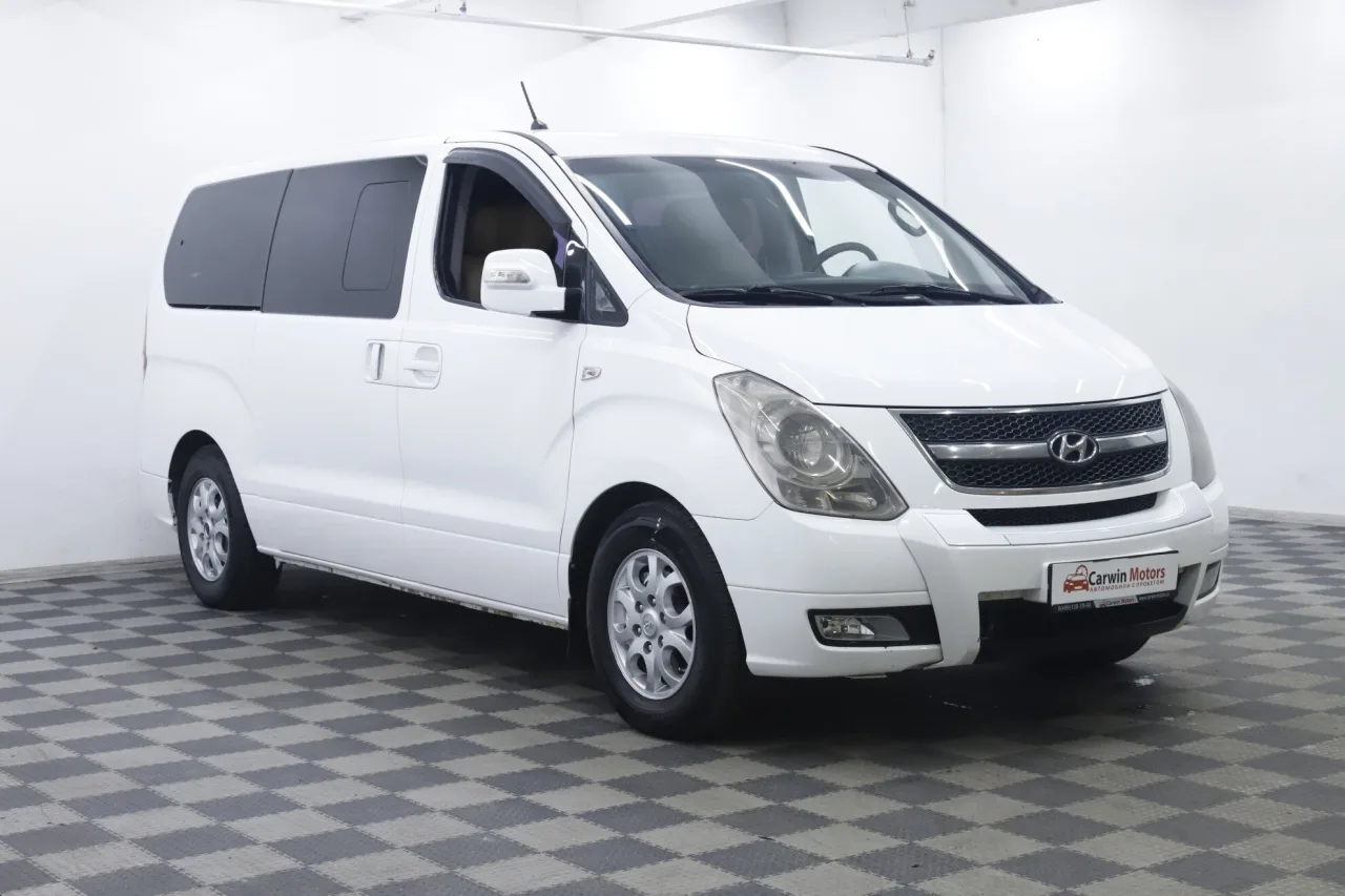 Hyundai Grand Starex