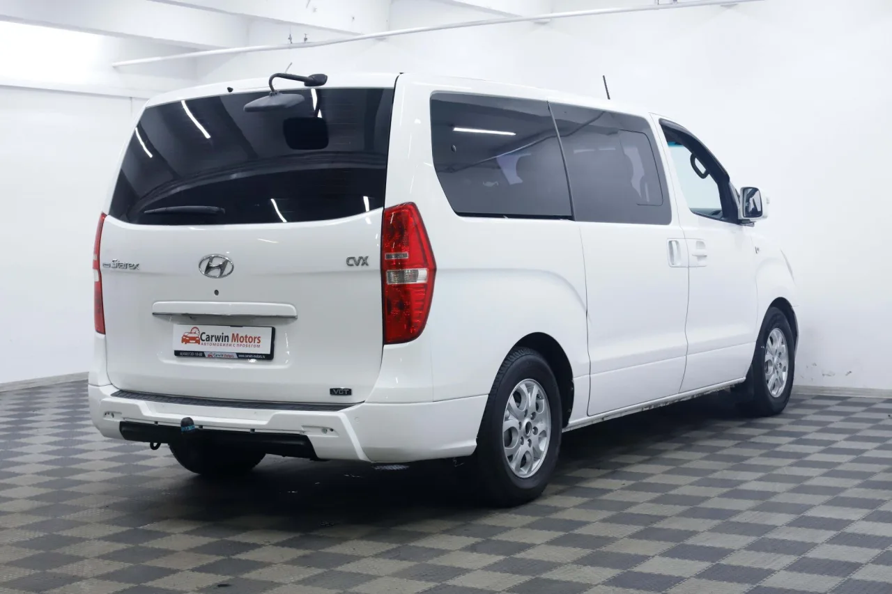 Hyundai Grand Starex