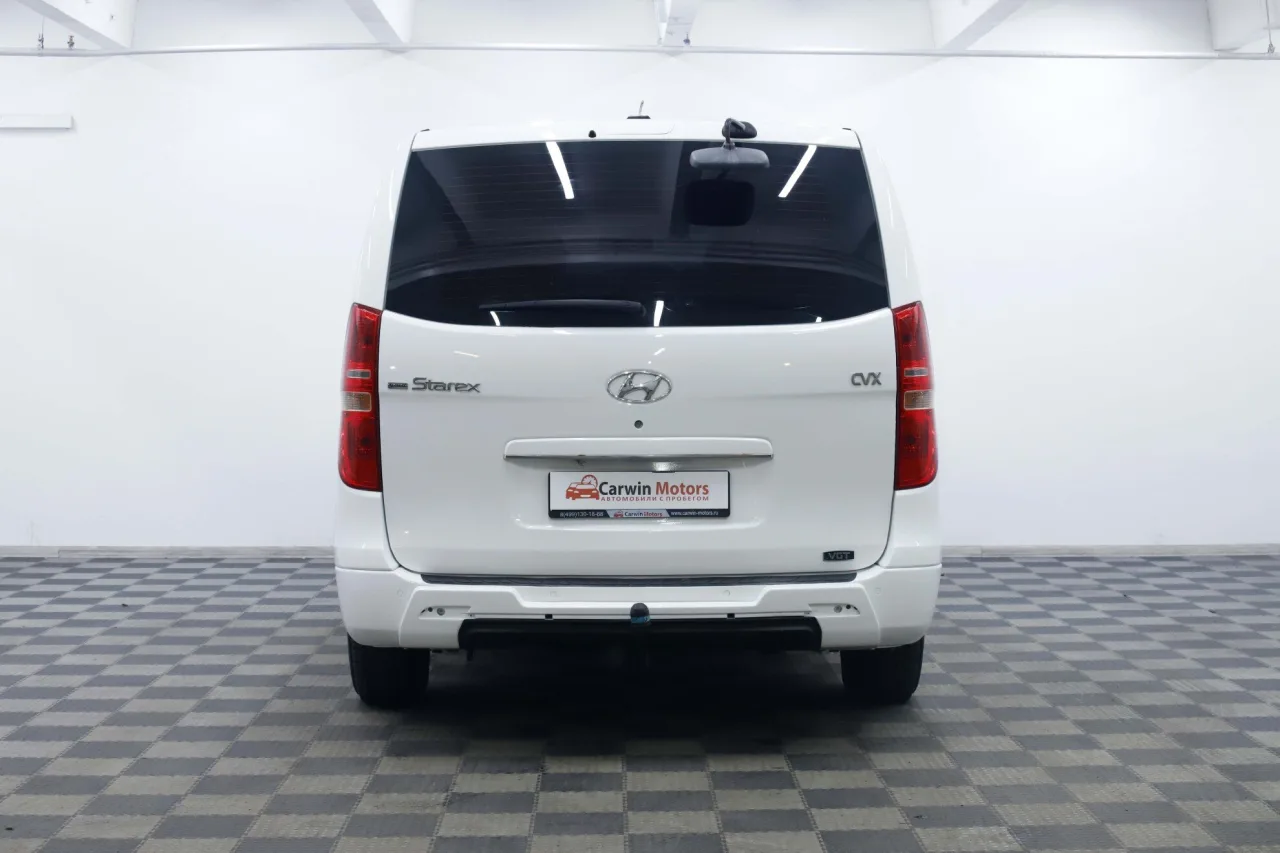 Hyundai Grand Starex