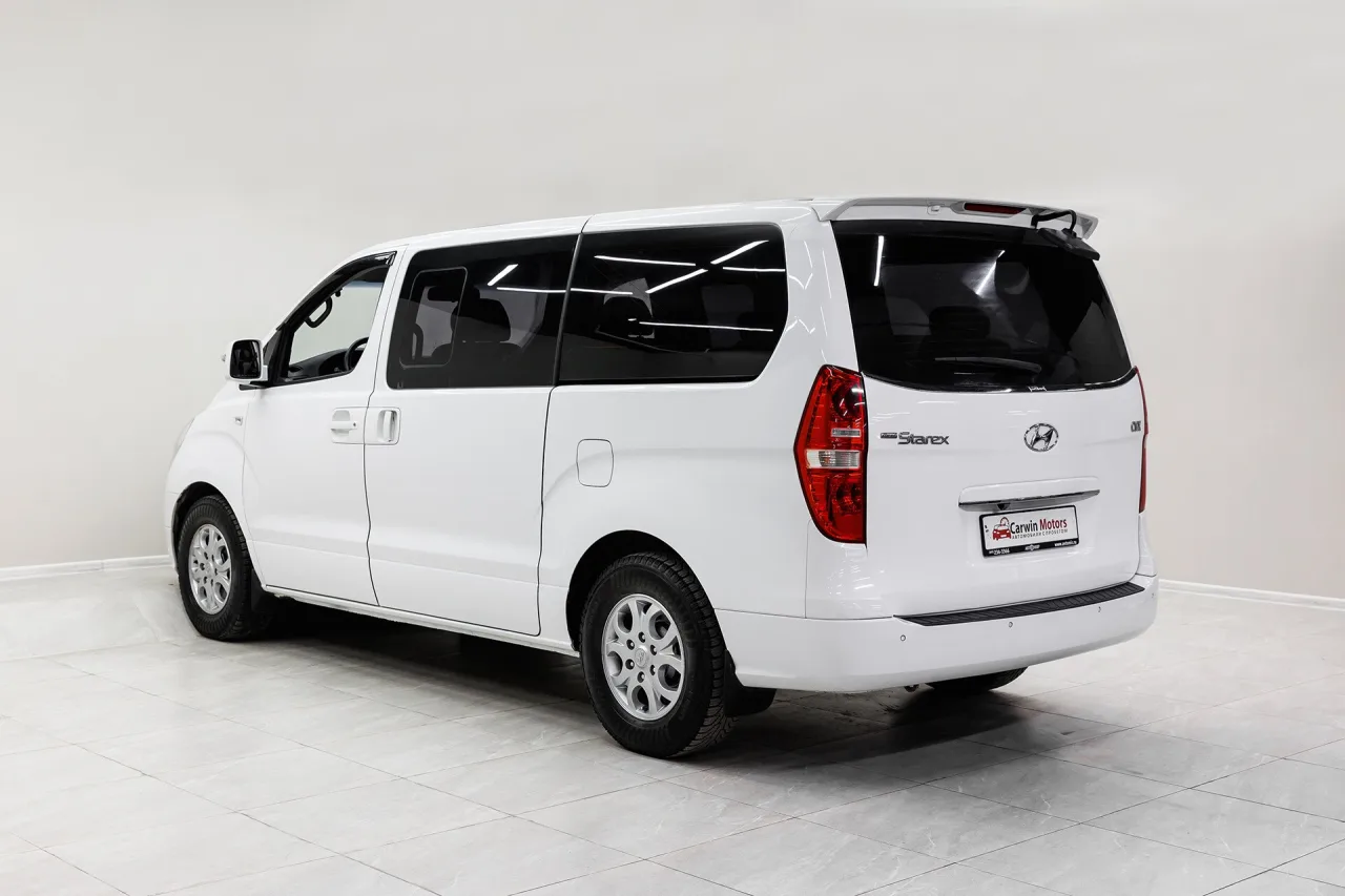 Hyundai Grand Starex