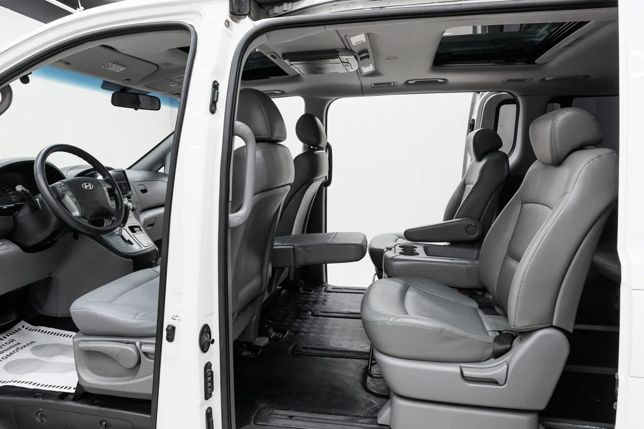 Hyundai Grand Starex