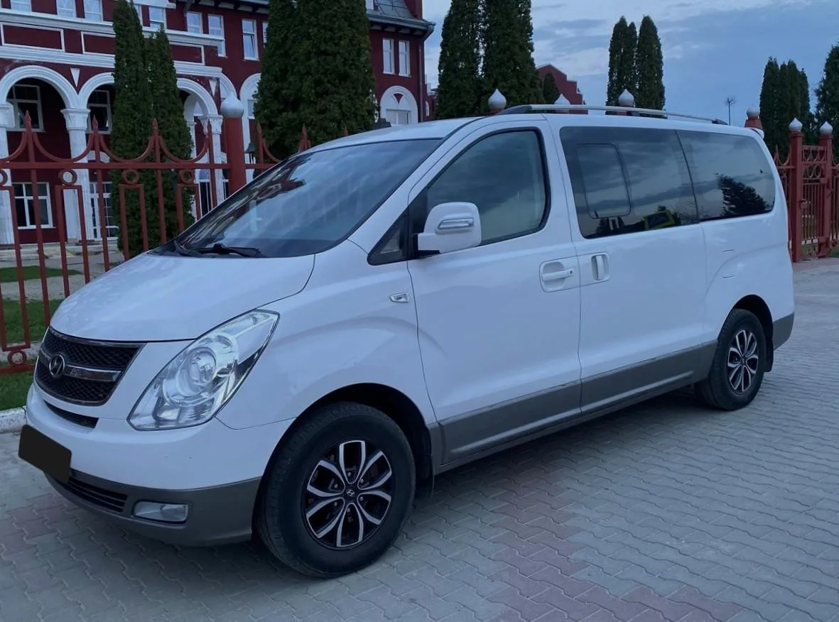 Hyundai Grand Starex
