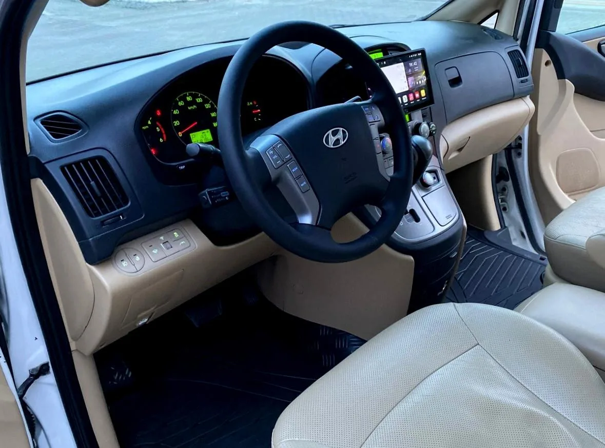 Hyundai Grand Starex