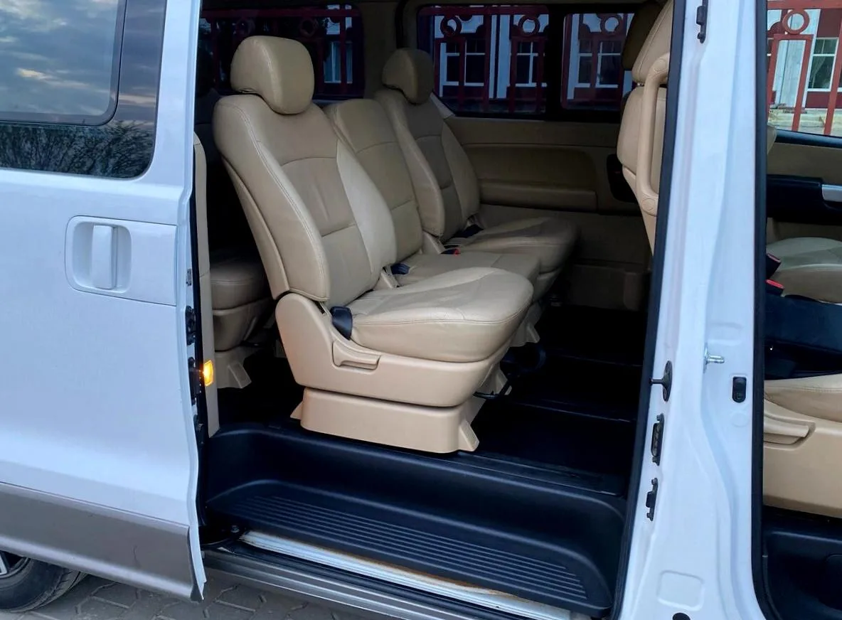 Hyundai Grand Starex