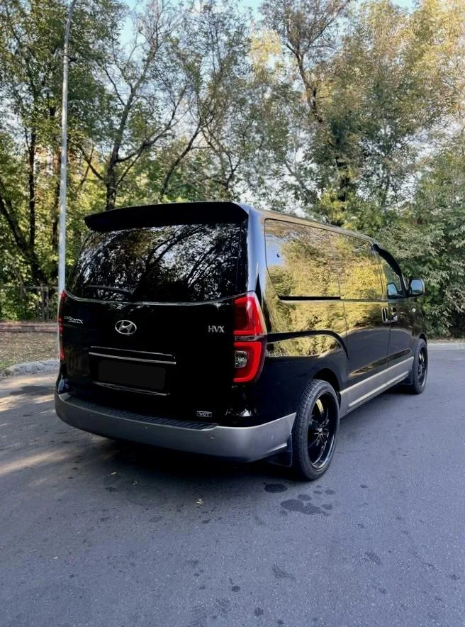 Hyundai Grand Starex