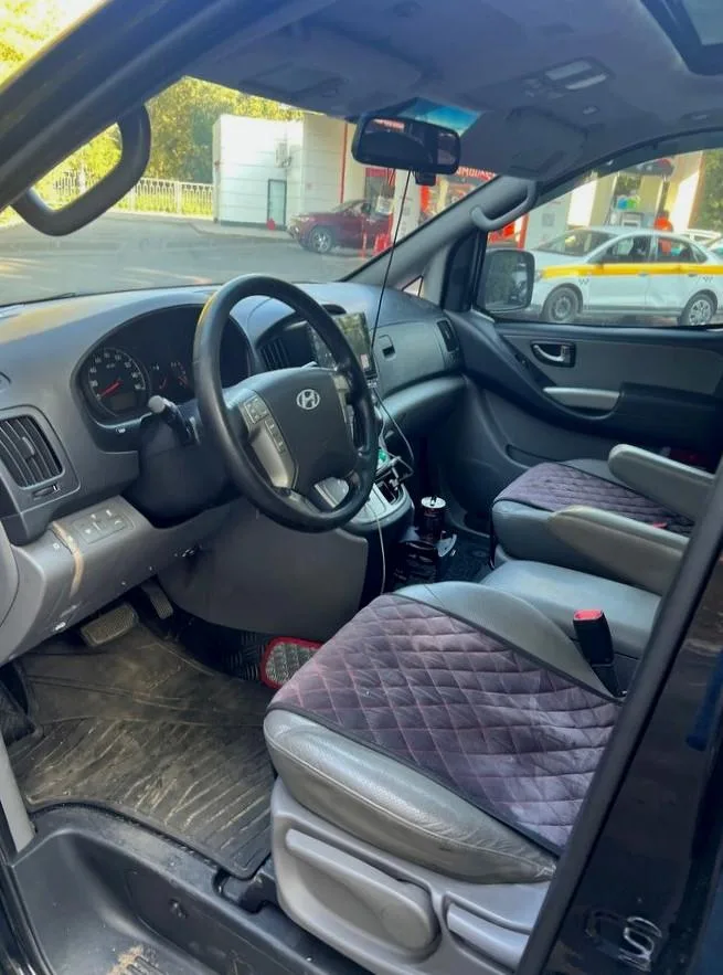 Hyundai Grand Starex