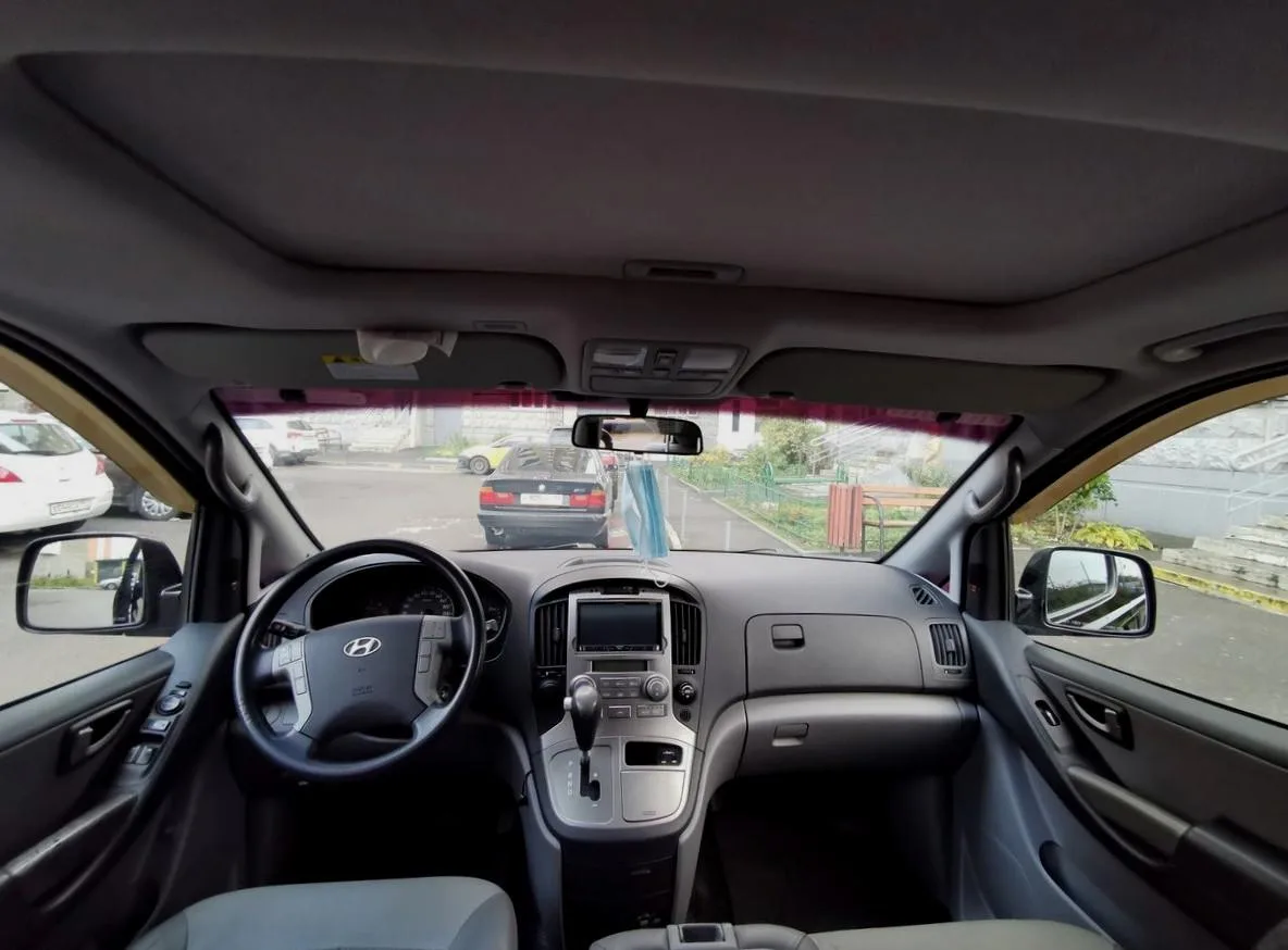 Hyundai Grand Starex