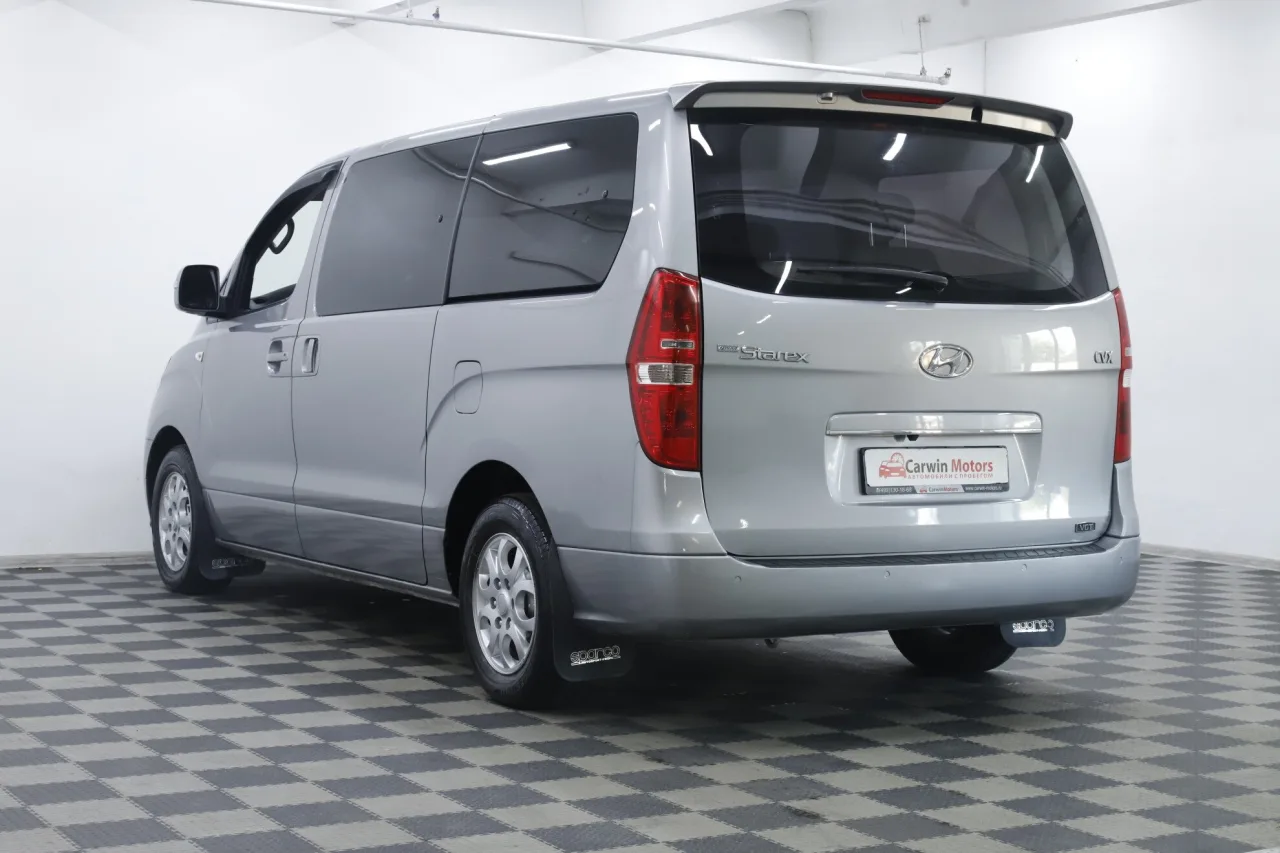 Hyundai Grand Starex