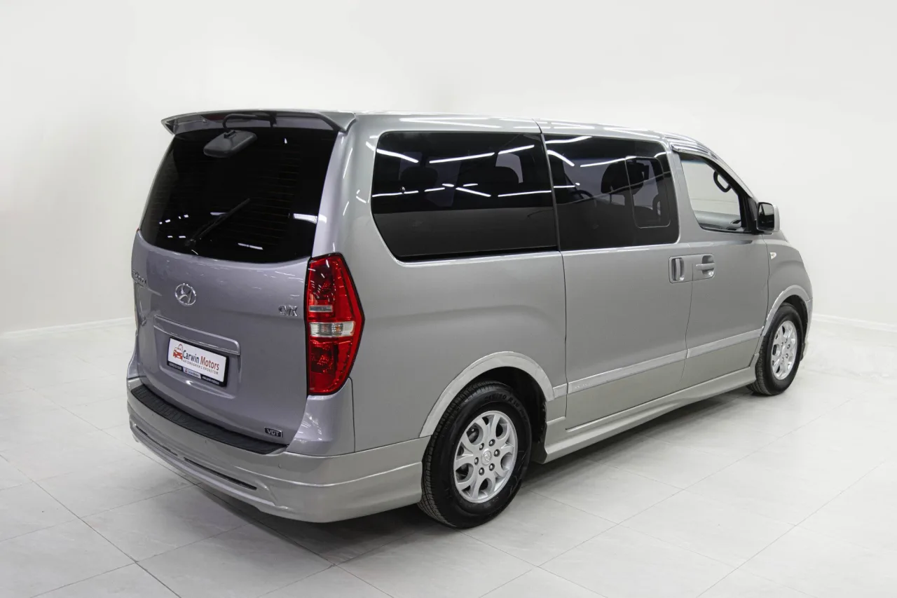 Hyundai Grand Starex