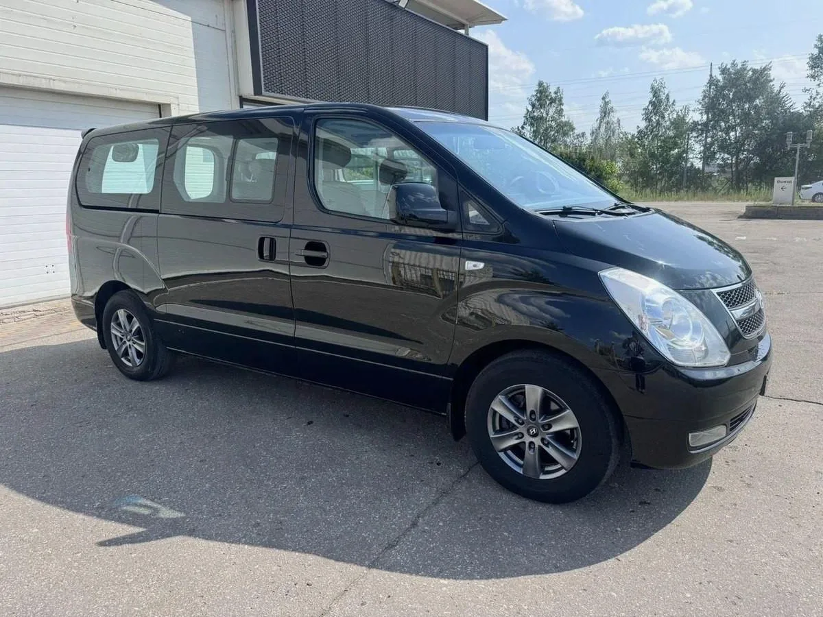 Hyundai Grand Starex