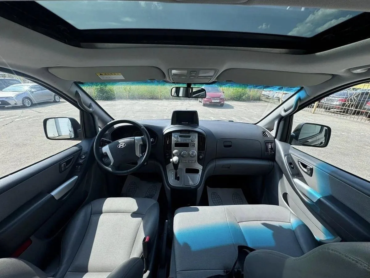 Hyundai Grand Starex