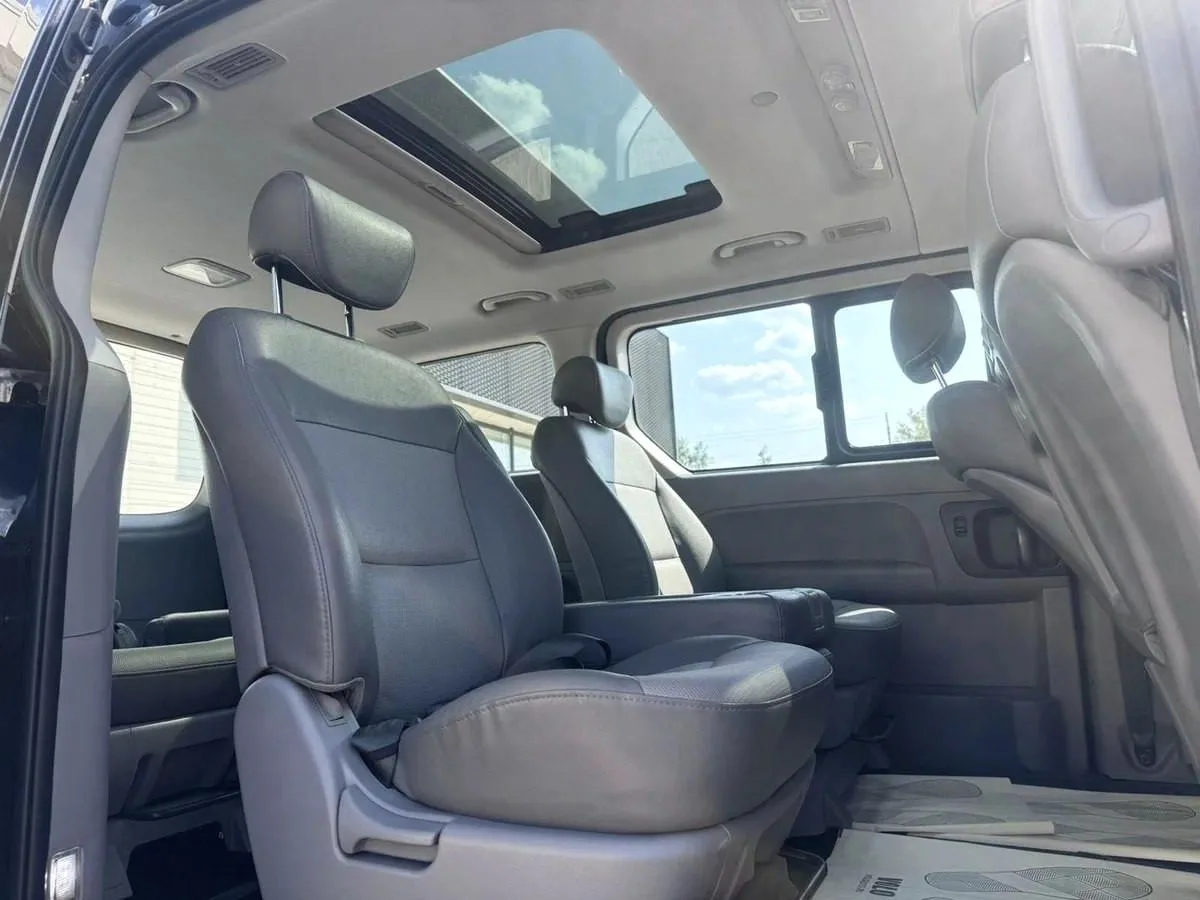 Hyundai Grand Starex