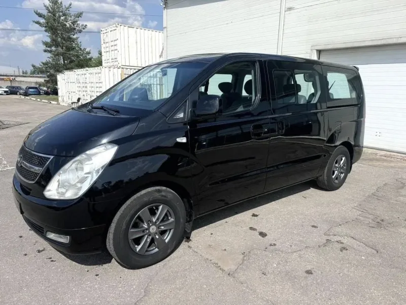 Hyundai Grand Starex 2012