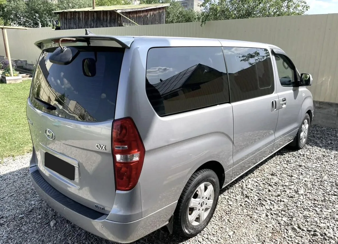 Hyundai Grand Starex