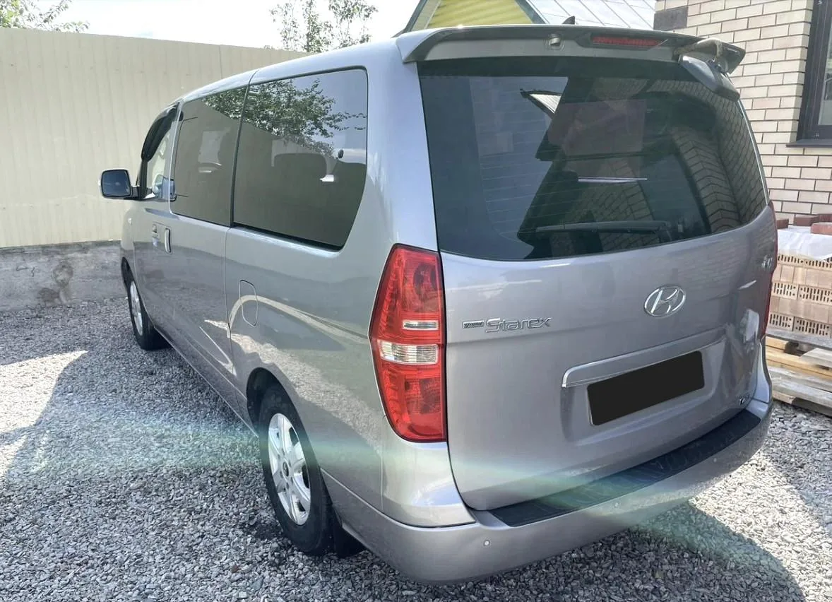 Hyundai Grand Starex