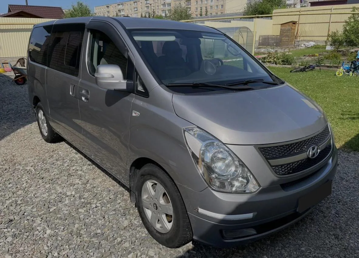 Hyundai Grand Starex