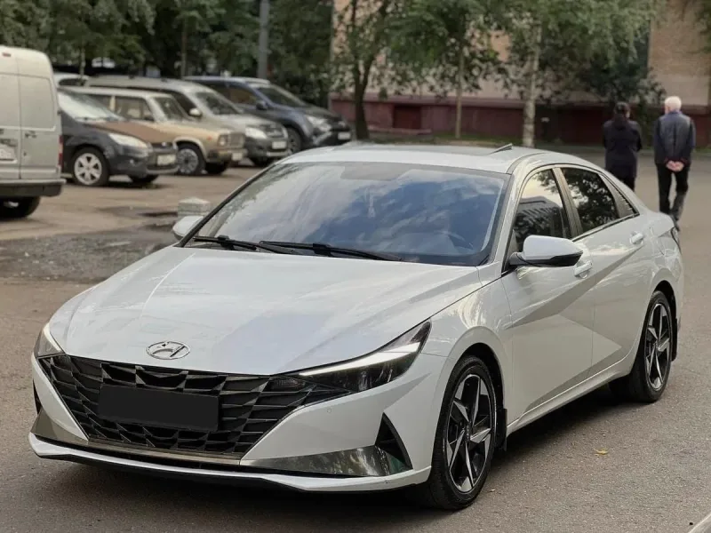 Hyundai Elantra 2023