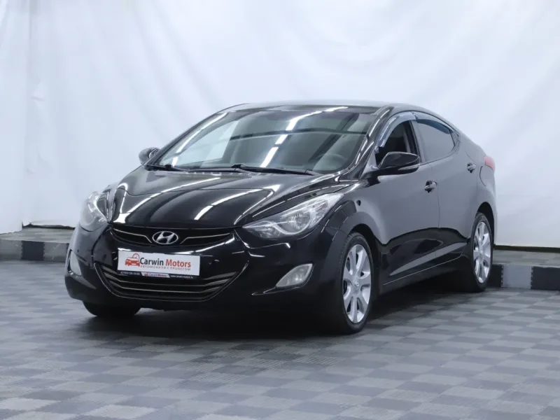 Hyundai Elantra 2012