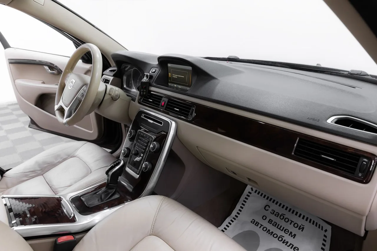 Volvo XC70