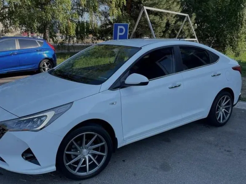 Hyundai Solaris 2021