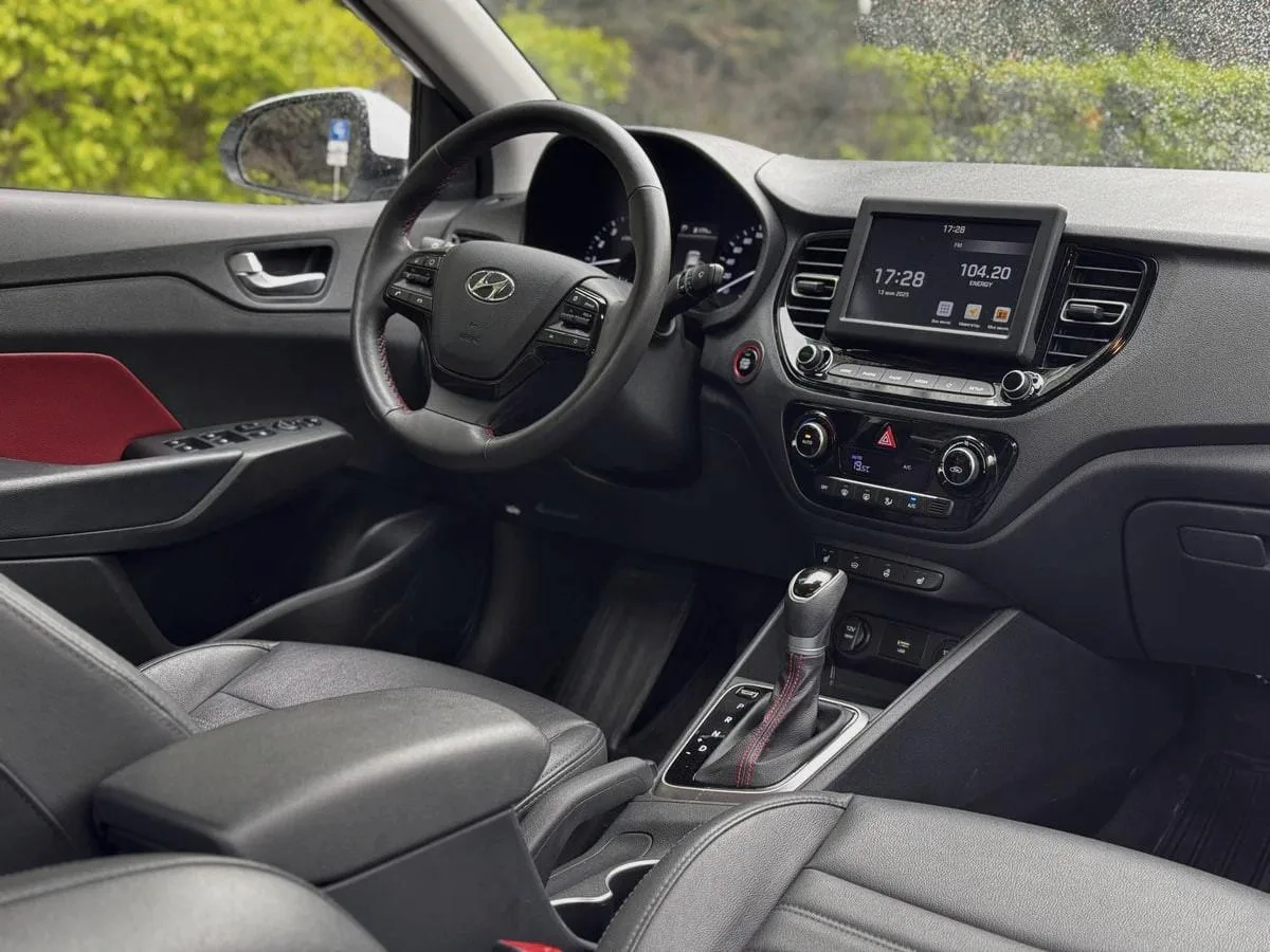 Hyundai Solaris