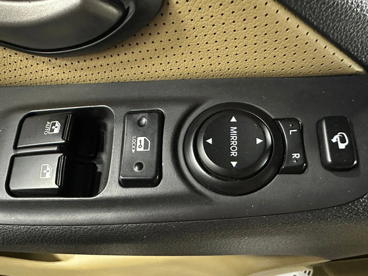 Hyundai H-1