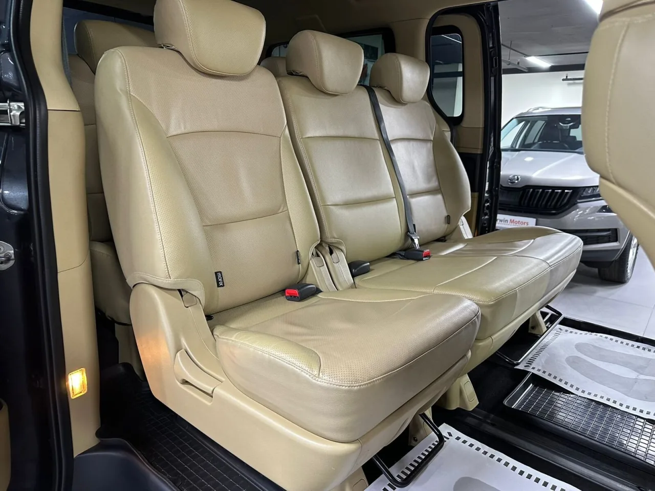 Hyundai H-1