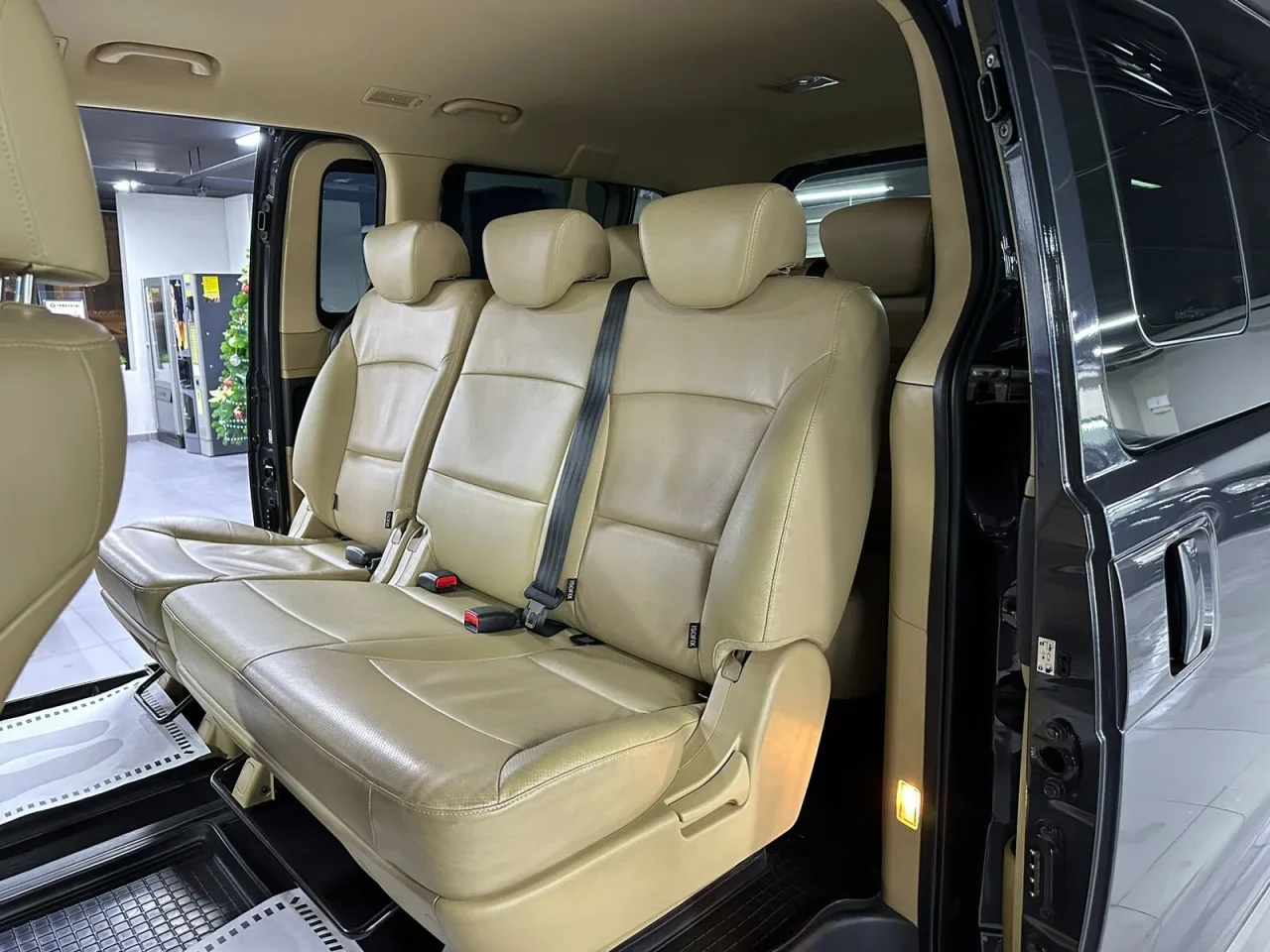 Hyundai H-1