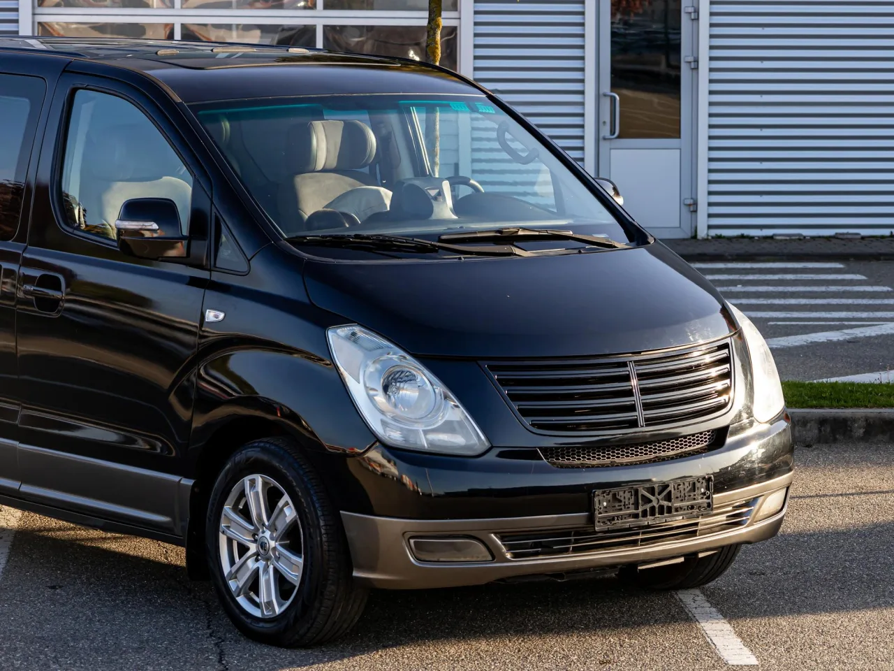 Hyundai Grand Starex