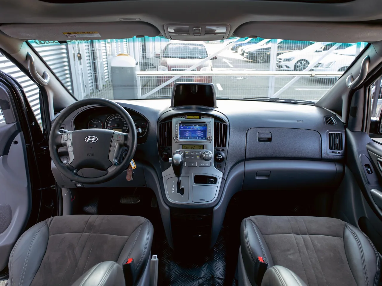 Hyundai Grand Starex