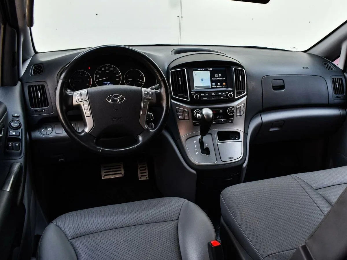 Hyundai Grand Starex