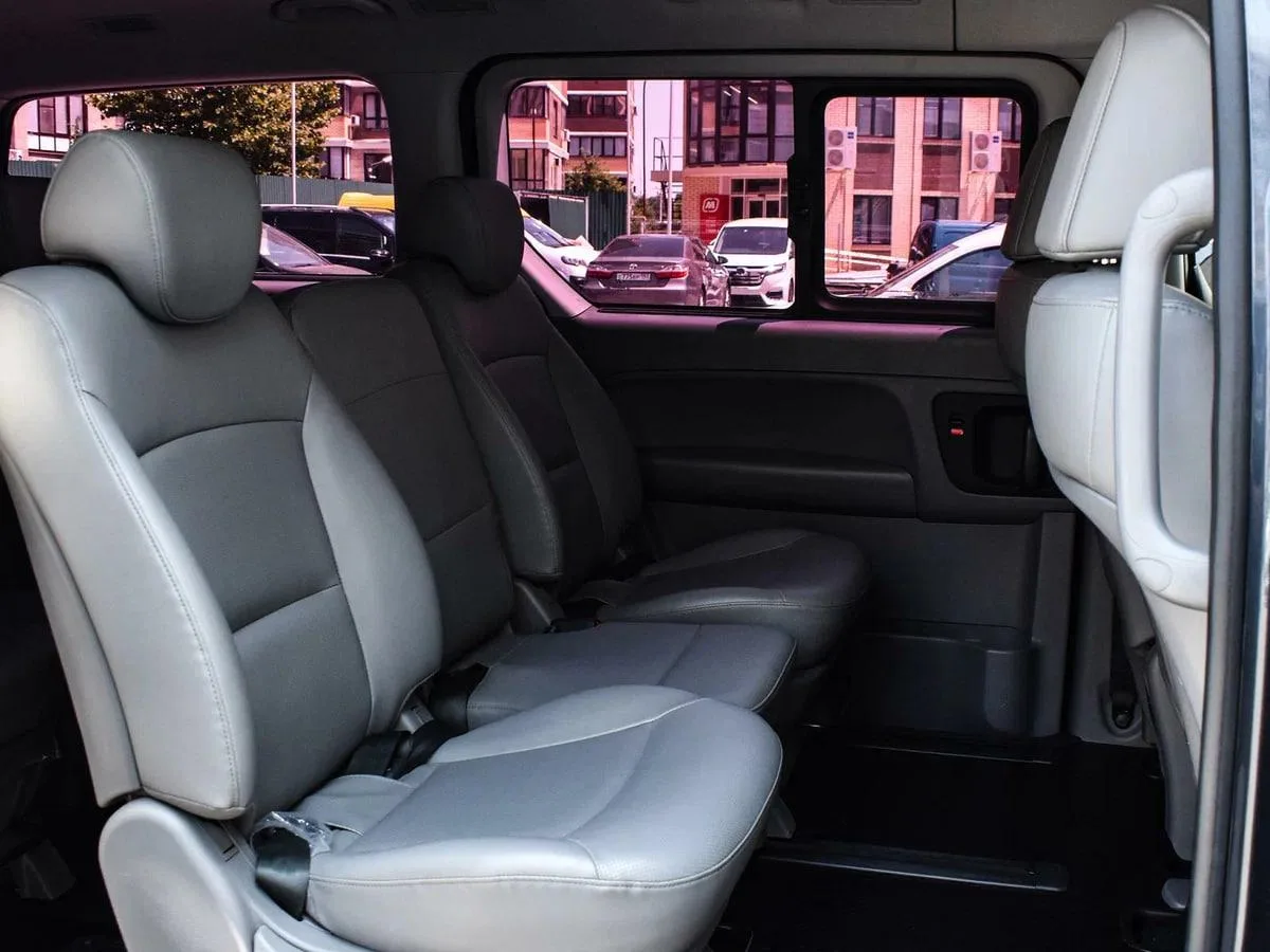 Hyundai Grand Starex