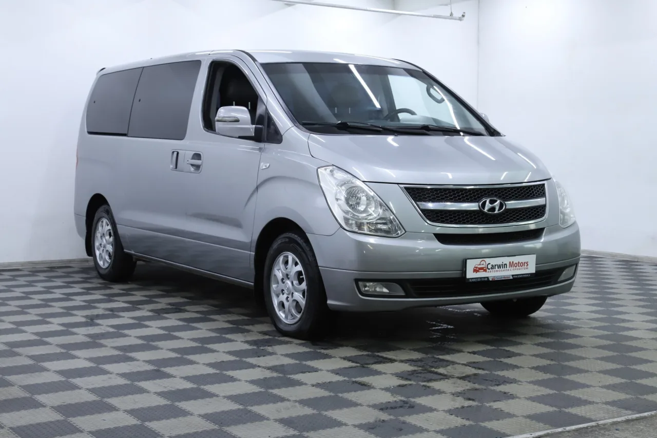 Hyundai Grand Starex