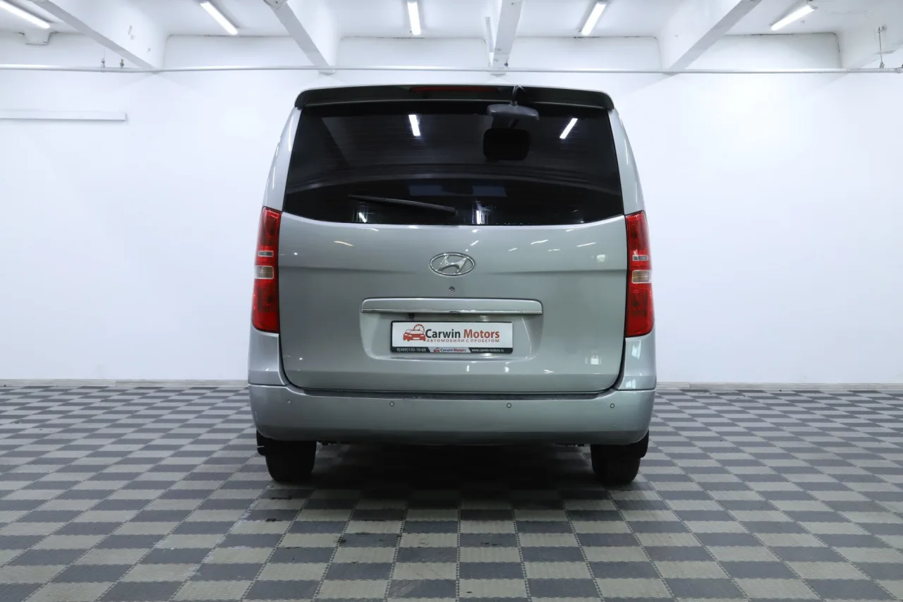 Hyundai Grand Starex