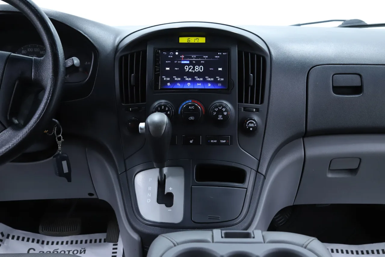 Hyundai Grand Starex