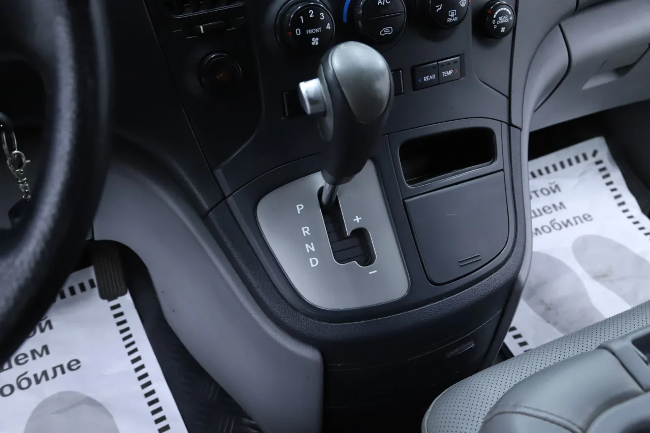 Hyundai Grand Starex