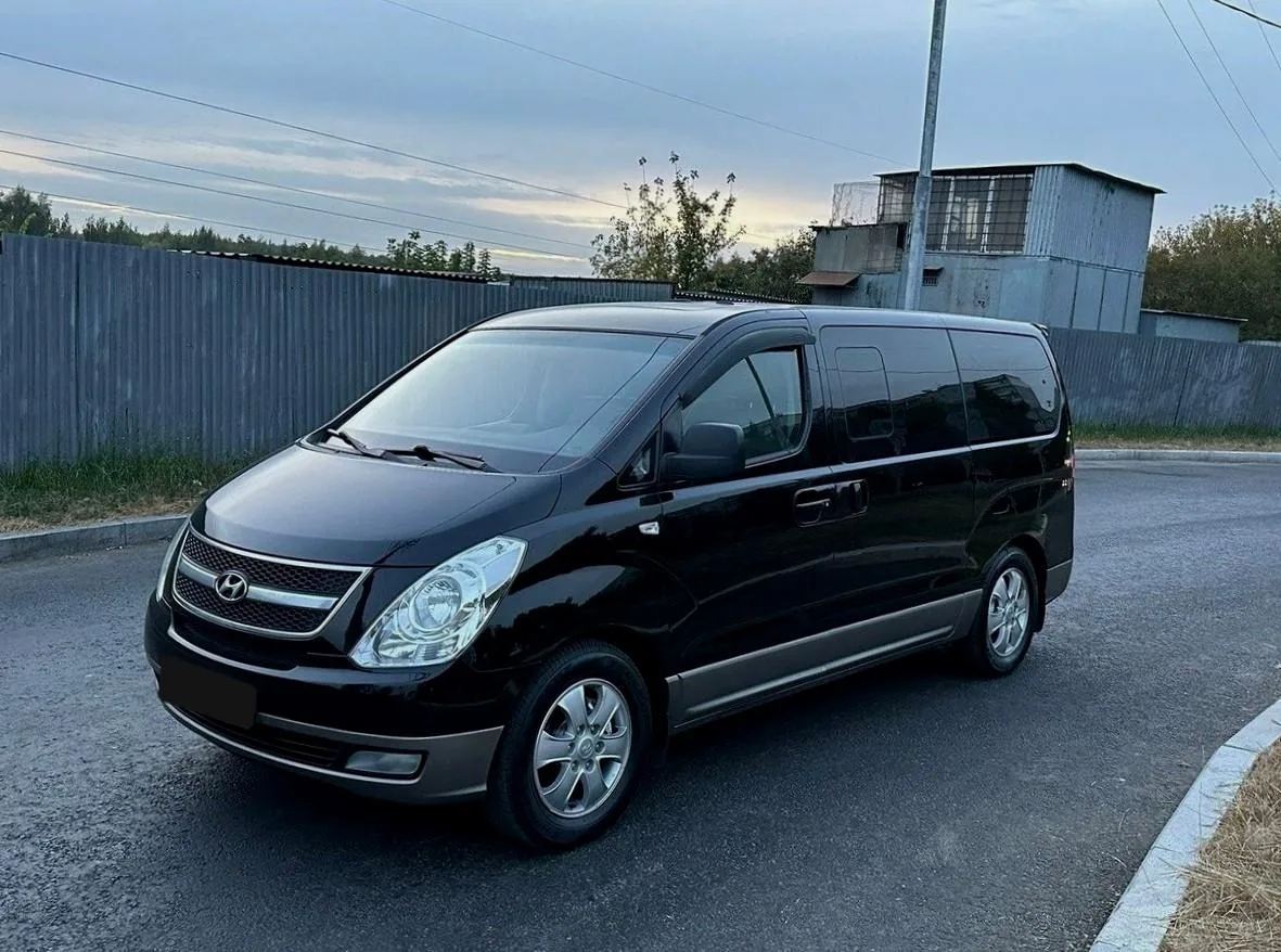 Hyundai Grand Starex
